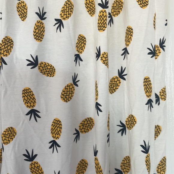Old Navy pineapple pajamas size medium super soft cotton - Picture 3 of 5